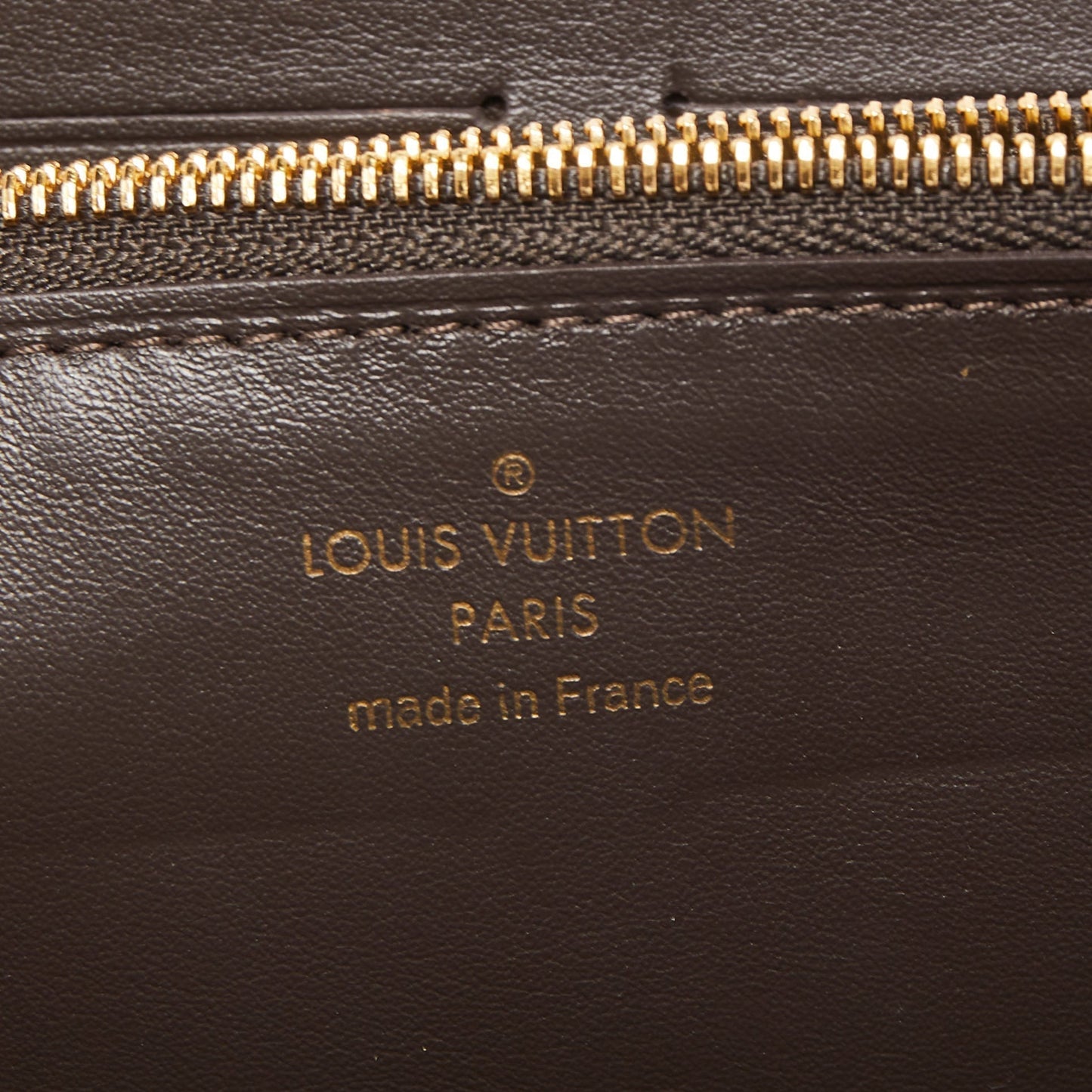LOUIS VUITTON Galet Taurillion Leather Capucines Wallet