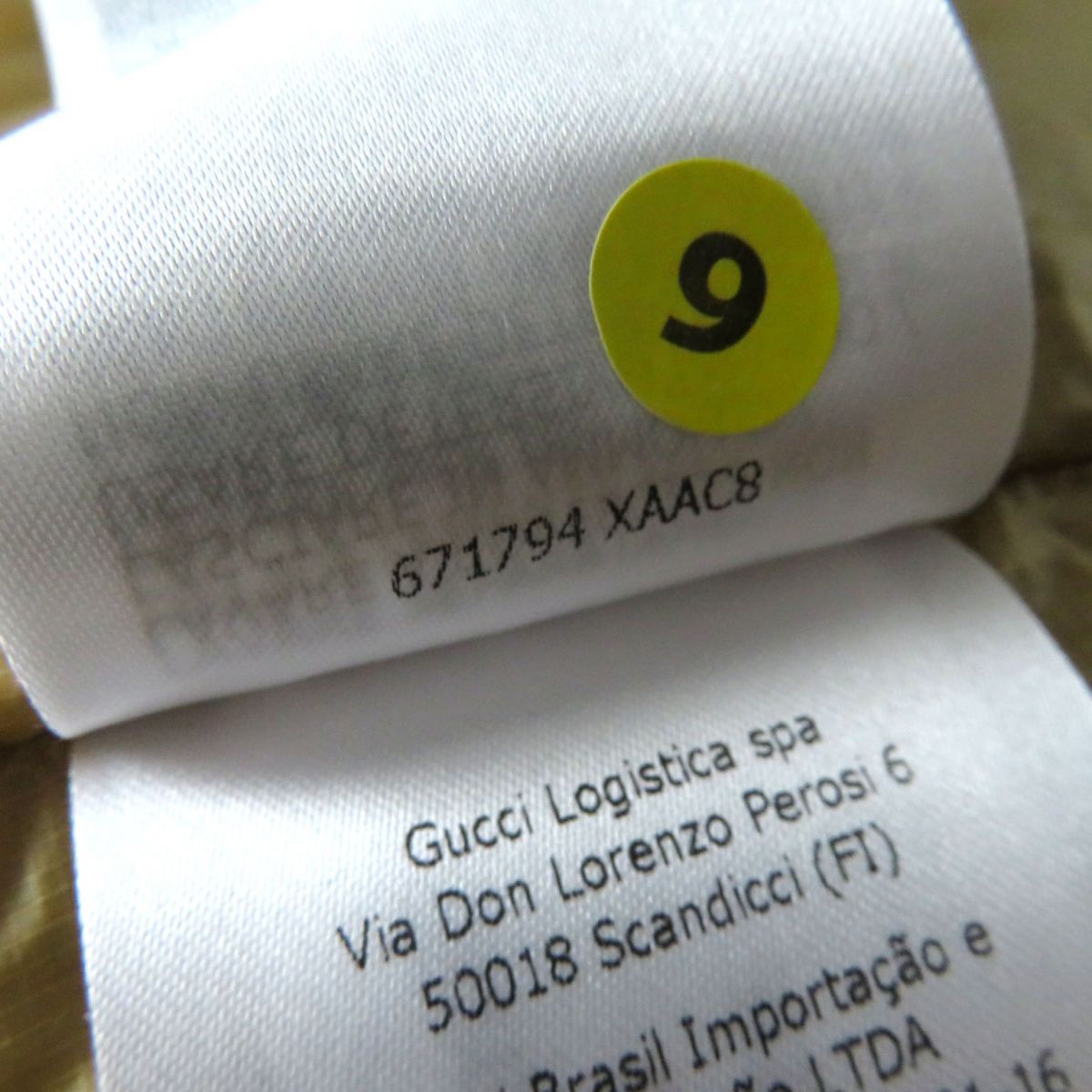 GUCCI Down jacket Outer: 88% nylon, Outer: 12% polyurethane, Lining: 100% nylon, Filling: 80% down, Filling: 20% feather, Part: 100% polyester Ivory Women S Used