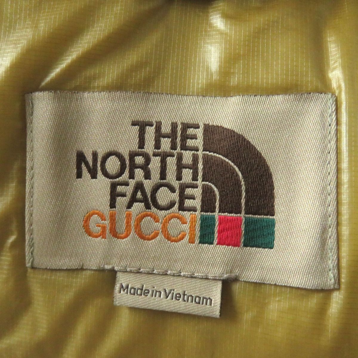 GUCCI Down jacket Outer: 88% nylon, Outer: 12% polyurethane, Lining: 100% nylon, Filling: 80% down, Filling: 20% feather, Part: 100% polyester Ivory Women S Used