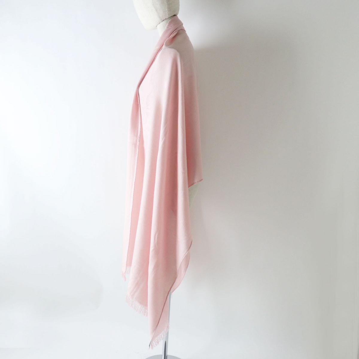 HERMES Stall Main: 85% cashmere, Main: 15% silk Rose Petal (Baby Pink type) Women Used