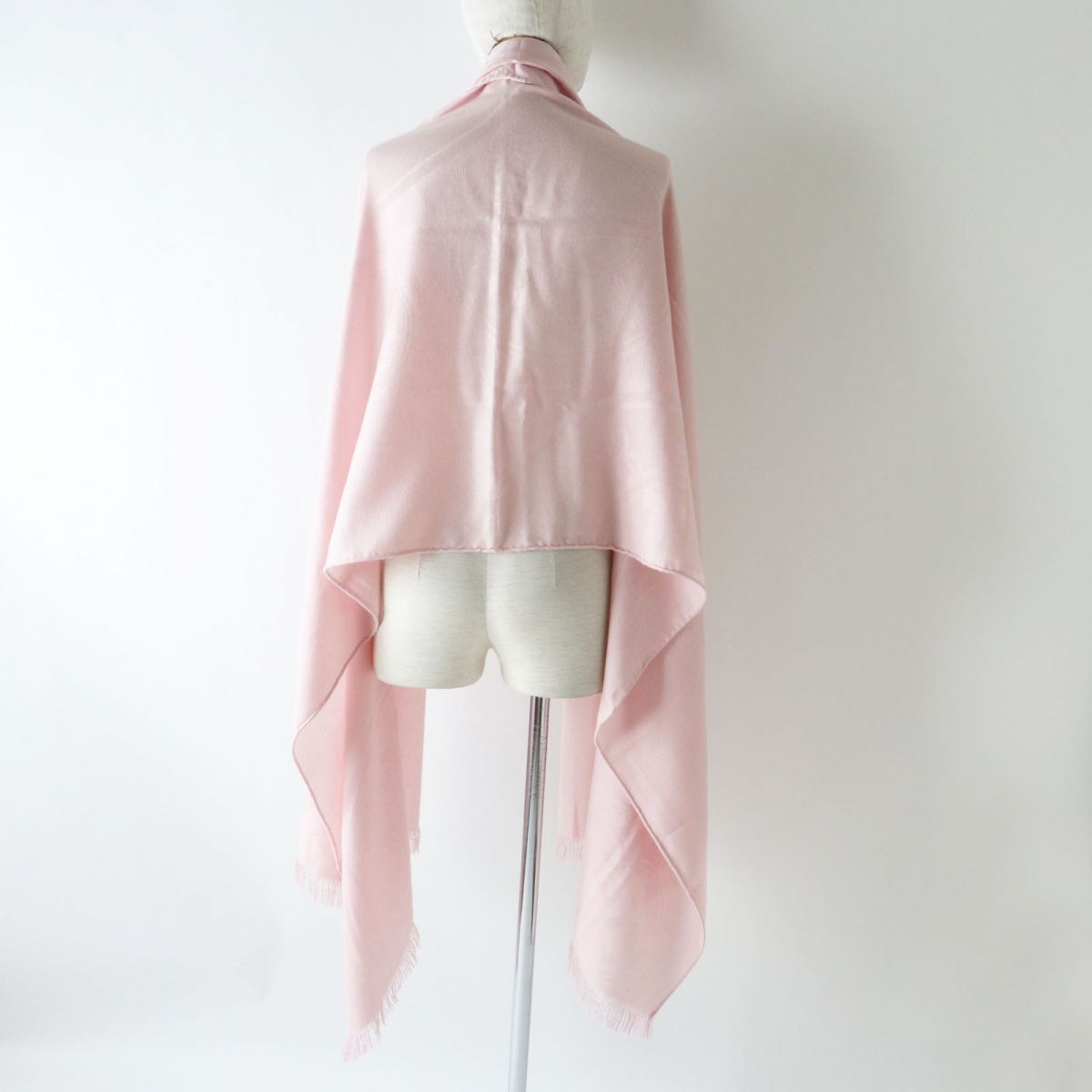 HERMES Stall Main: 85% cashmere, Main: 15% silk Rose Petal (Baby Pink type) Women Used