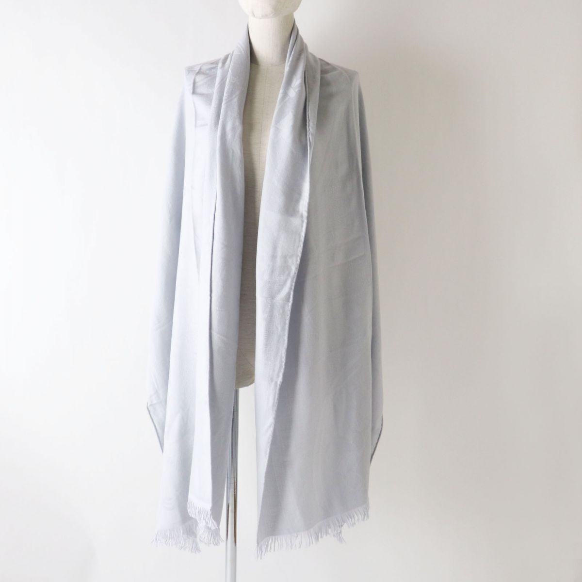 HERMES Stall Main: 85% cashmere, Main: 15% silk Light gray Women Used