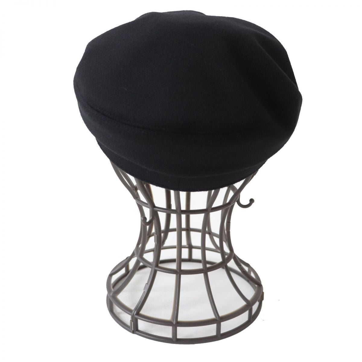 HERMES Casquette Outer: 100% cashmere, Lining: 65% rayon, Lining: 35% silk, Part: 56% cotton, Part: 44% rayon, Inner decoration: 100% polyester Black x Silver Metal Women 57 Used