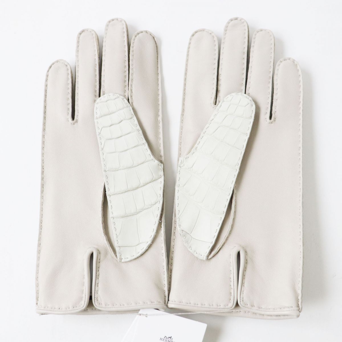 HERMES gloves Image reference Light gray x Silver Metal