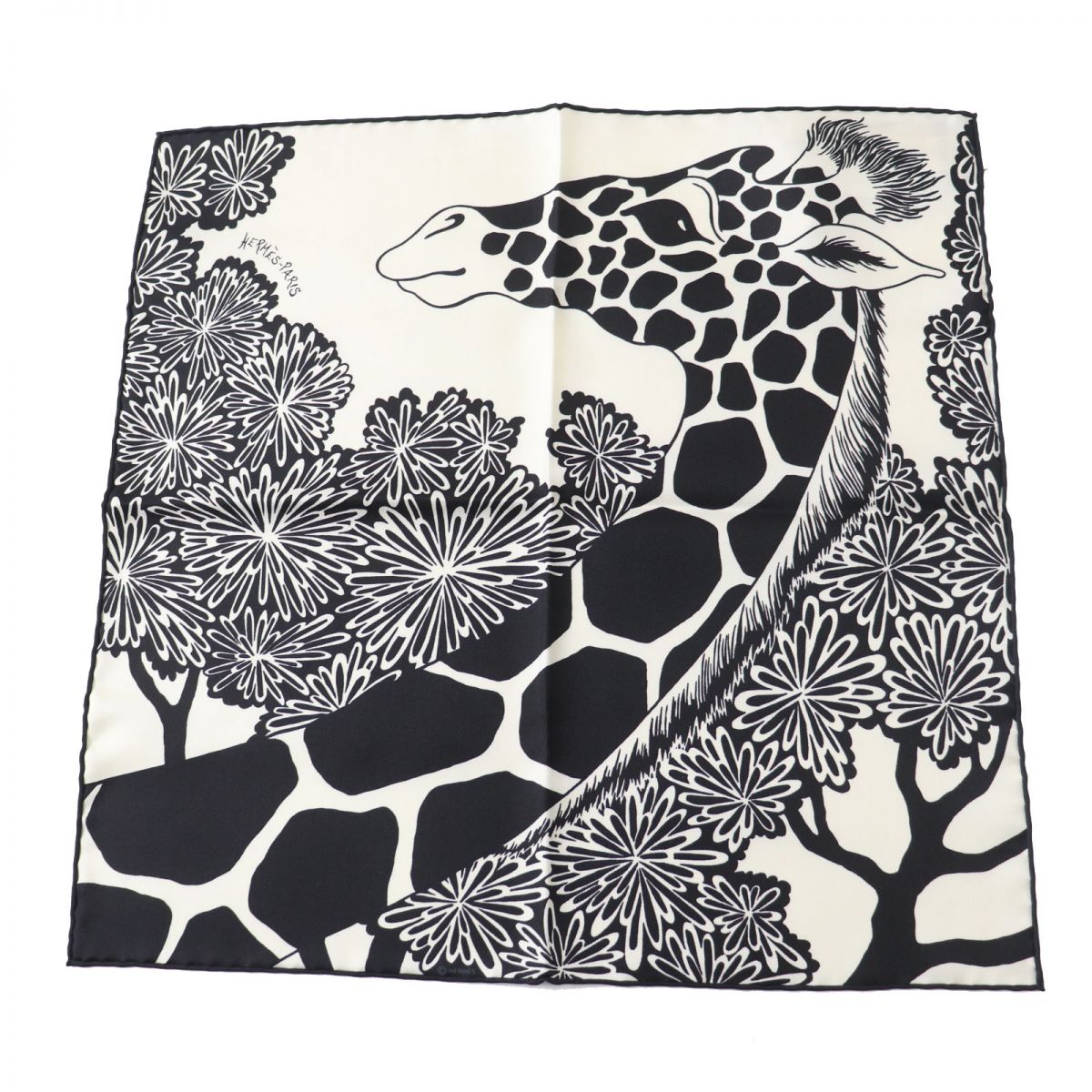 HERMES scarf silk Ivoryx Black THE THREE GRACES Mikamibi Carre45