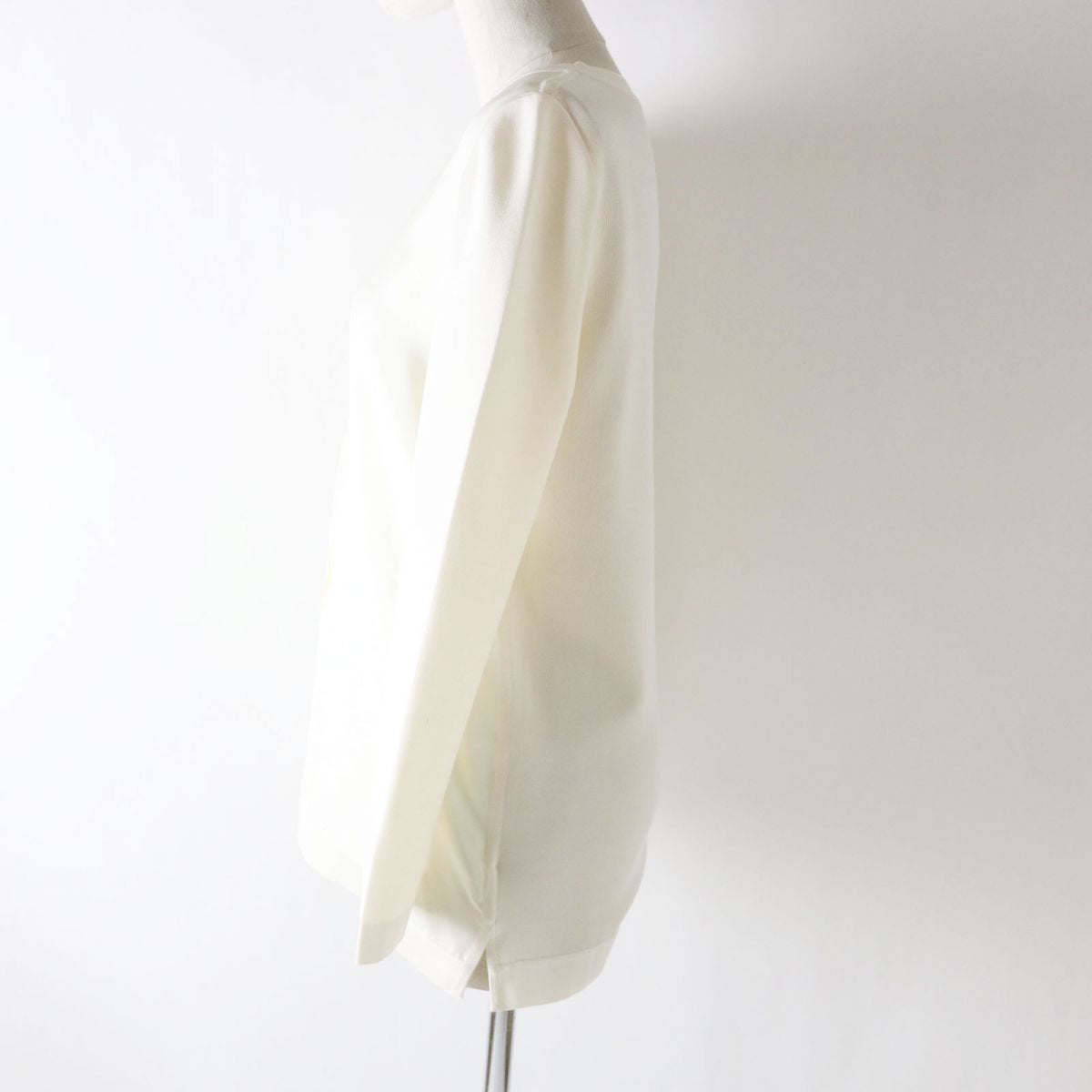 HERMES knit Main: 100% silk, part: 8% nylon, part: 2% polyurethane, part: 100% polyester White type Women 34 Used