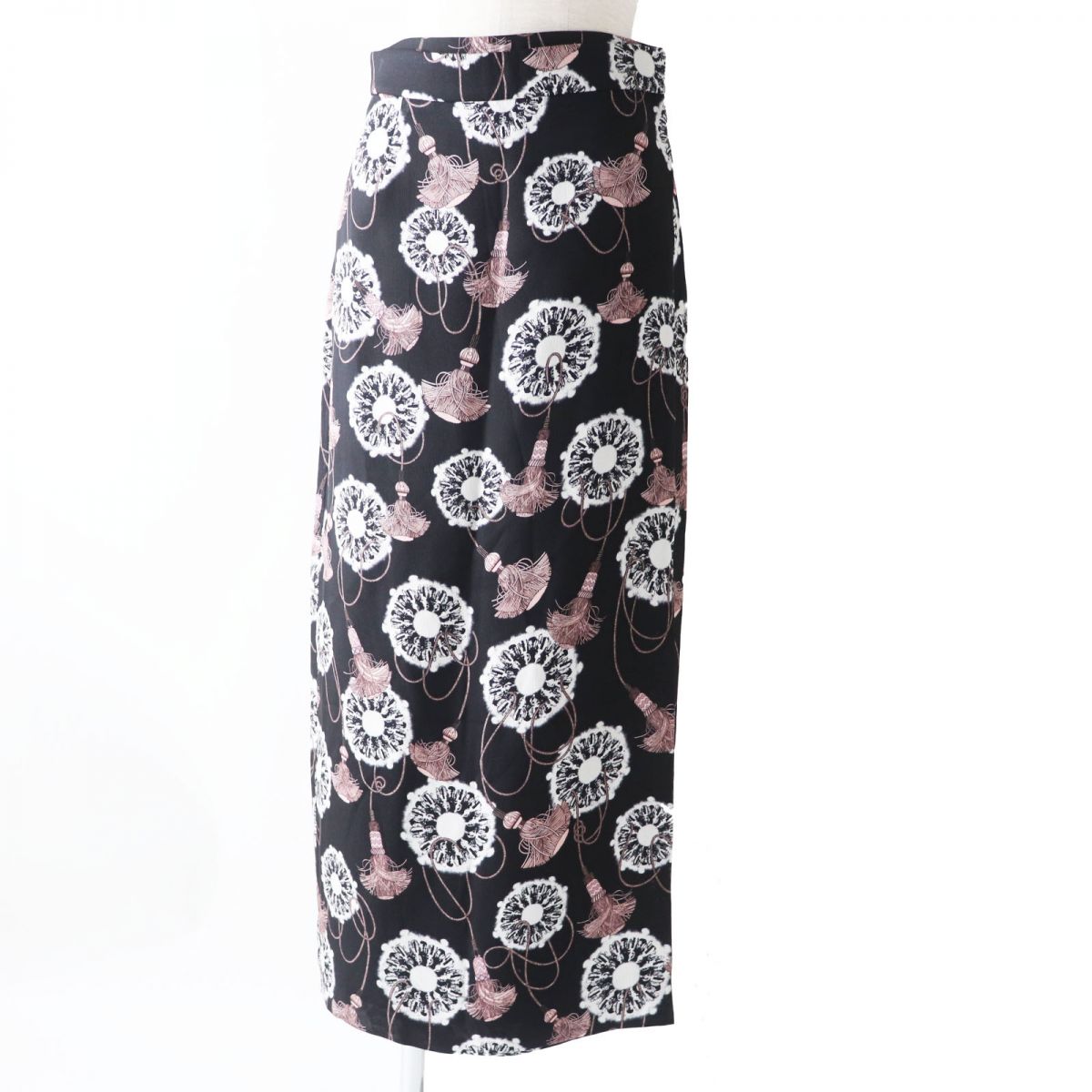 HERMES skirt Main: 100% silk Black x White x Dusty Pink All-over Pattern Women 36 Used