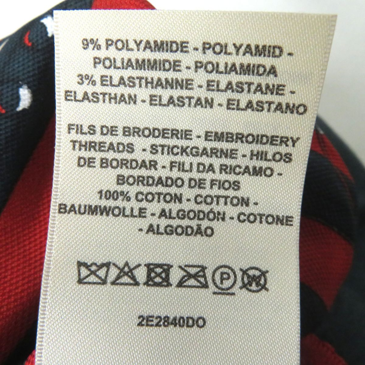 HERMES one piece Main: 100% silk, Part: 57% silk, Part: 43% cotton, Part: 50% silk, 38% cotton, 9% nylon, 3% polyurethane Embroidery: 100% cotton Red x dark grey all-over pattern Women 36 Used