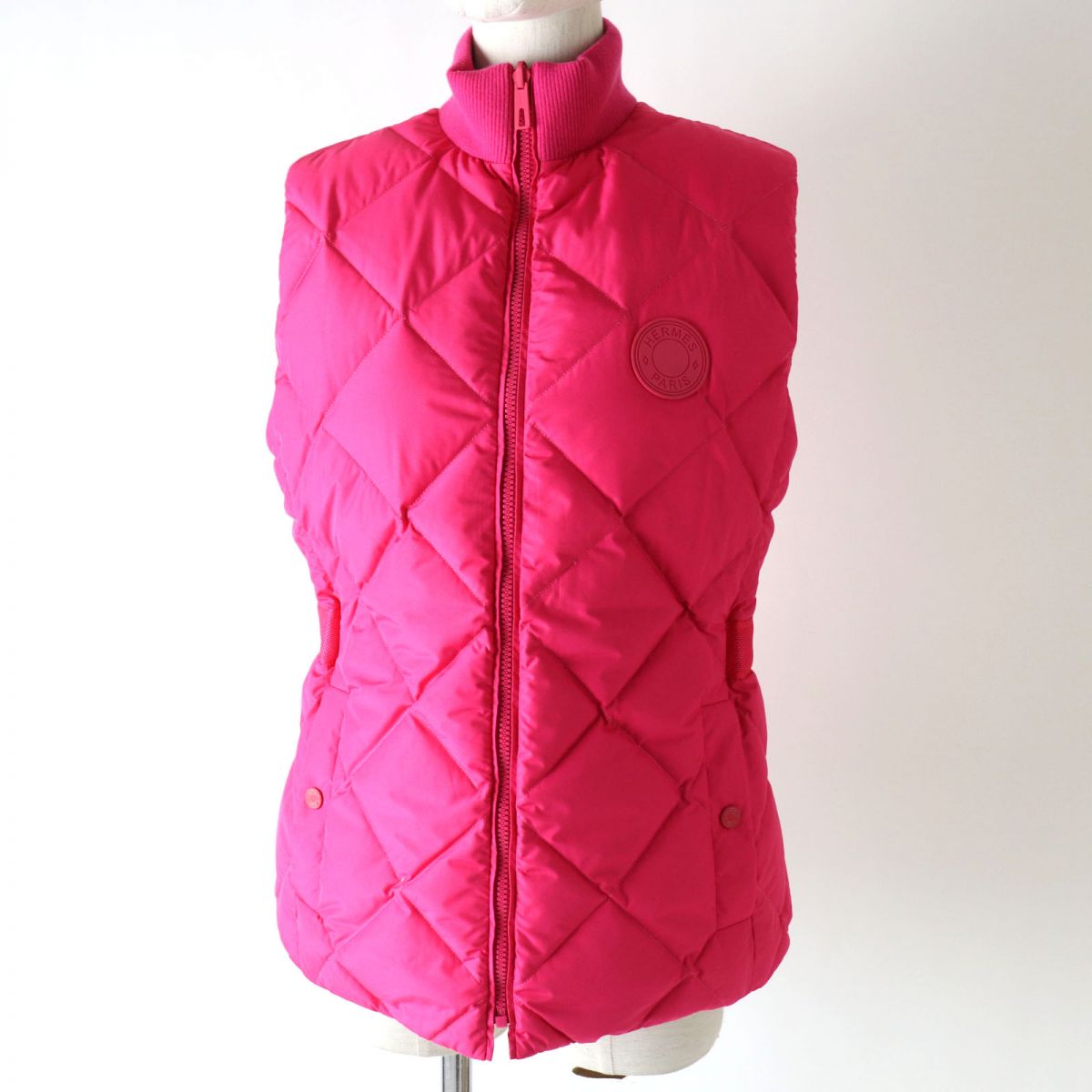 HERMES Best Main: 100% polyester, part: 82% virgin wool, part: 14% polyamide (nylon), part: 4% elastane (polyurethane), part: 57% rayon, 43% polyester Fusha pink<br>La Promenade du Matin/Morning Walk Women 36 Used