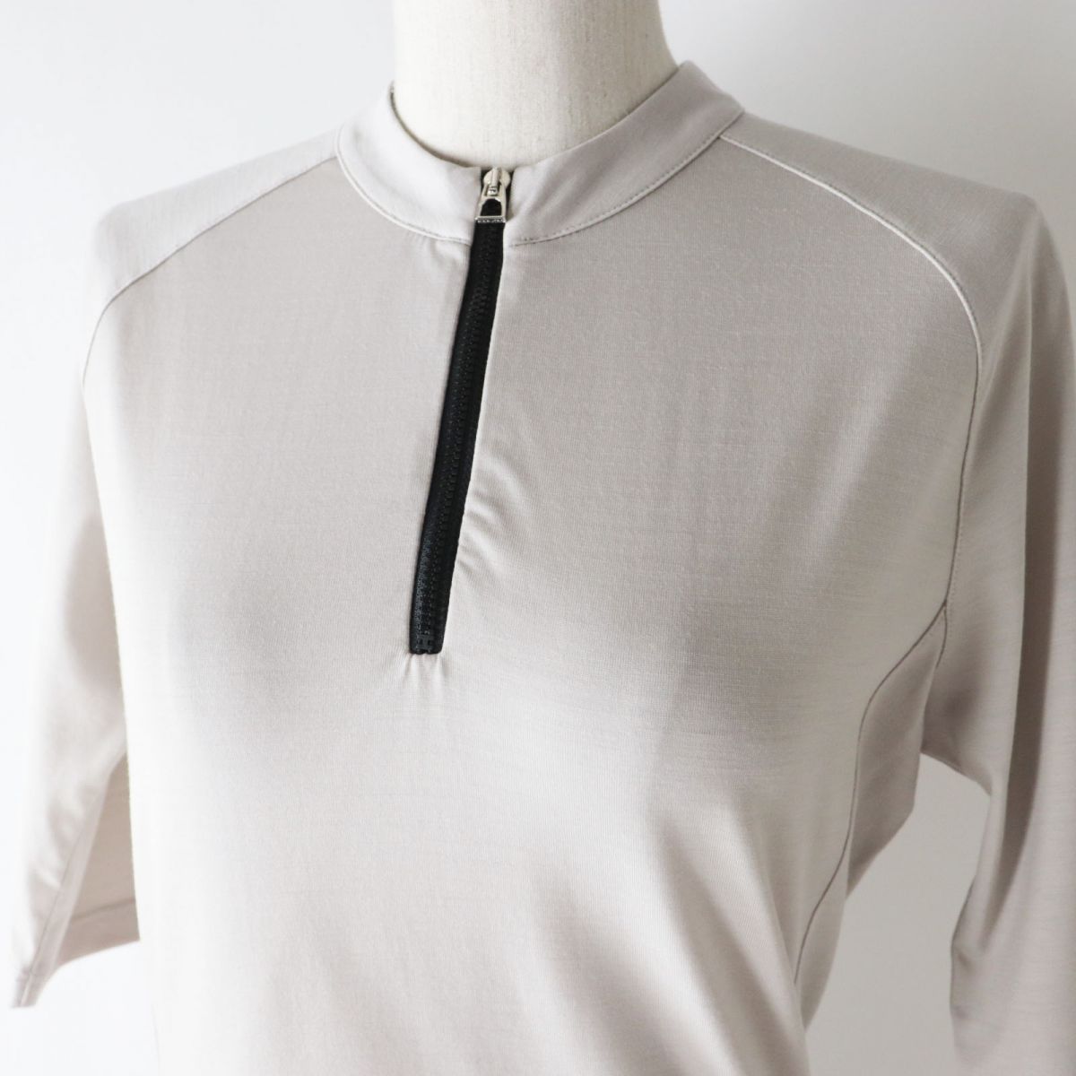 HERMES Cut wool Light gray M