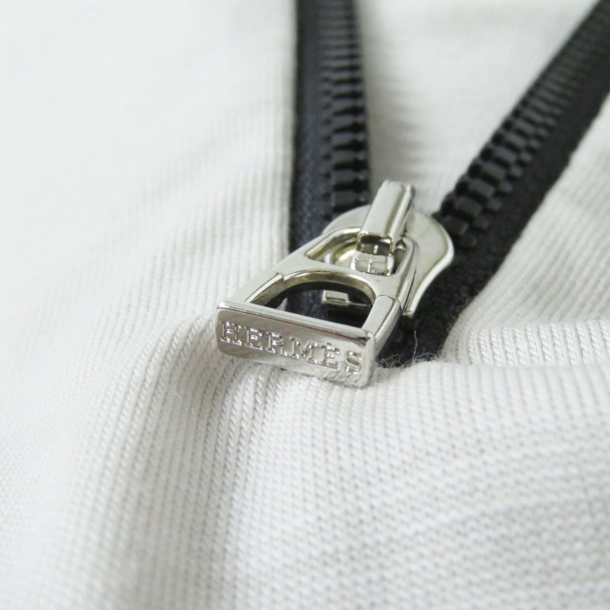 HERMES Cut wool Light gray M