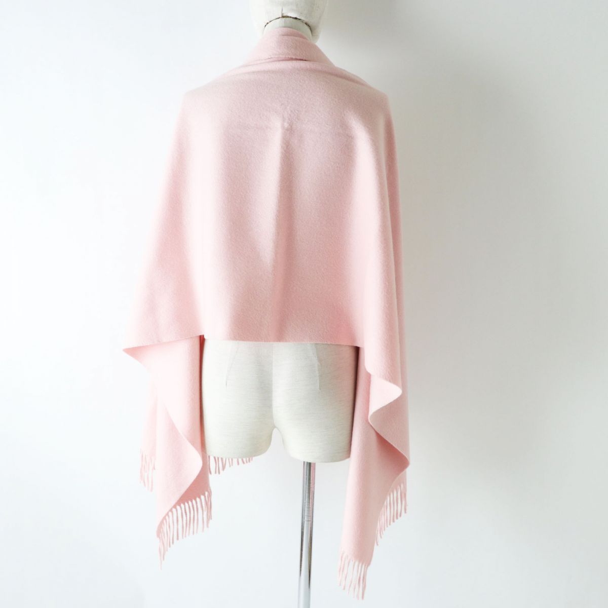 HERMES Stall Main: 100% cashmere Baby pink Women Used