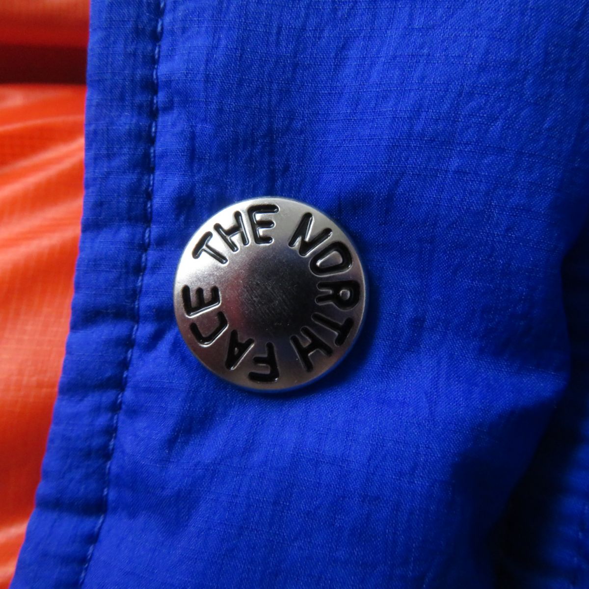 GUCCI Down jacket Outer: 100% nylon, Lining: 100% nylon, Part: polyurethane, Filling: 80% down, Filling: 20% feather, Part: 100% polyester Outer: Blue<br>Lining: Orange Women M Used