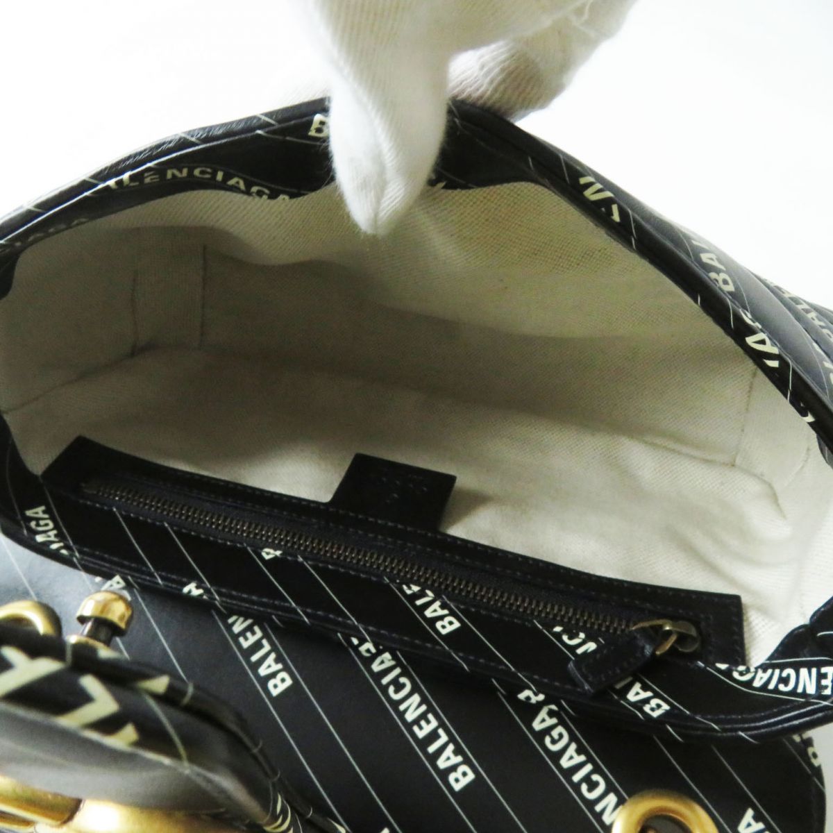 GUCCI Shoulder Bag Main: Leather black Women Used
