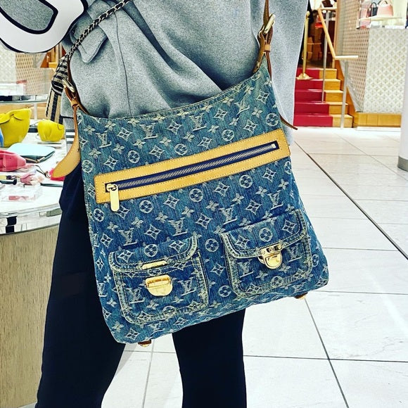 LOUIS VUITTON Denim Monogram Denim Baggy GM Bag