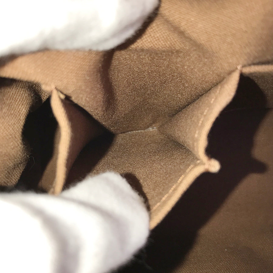 LOUIS VUITTON Handbag