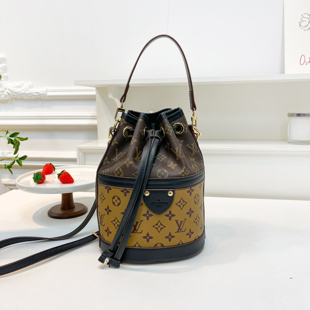 Louis vuitton handbag
