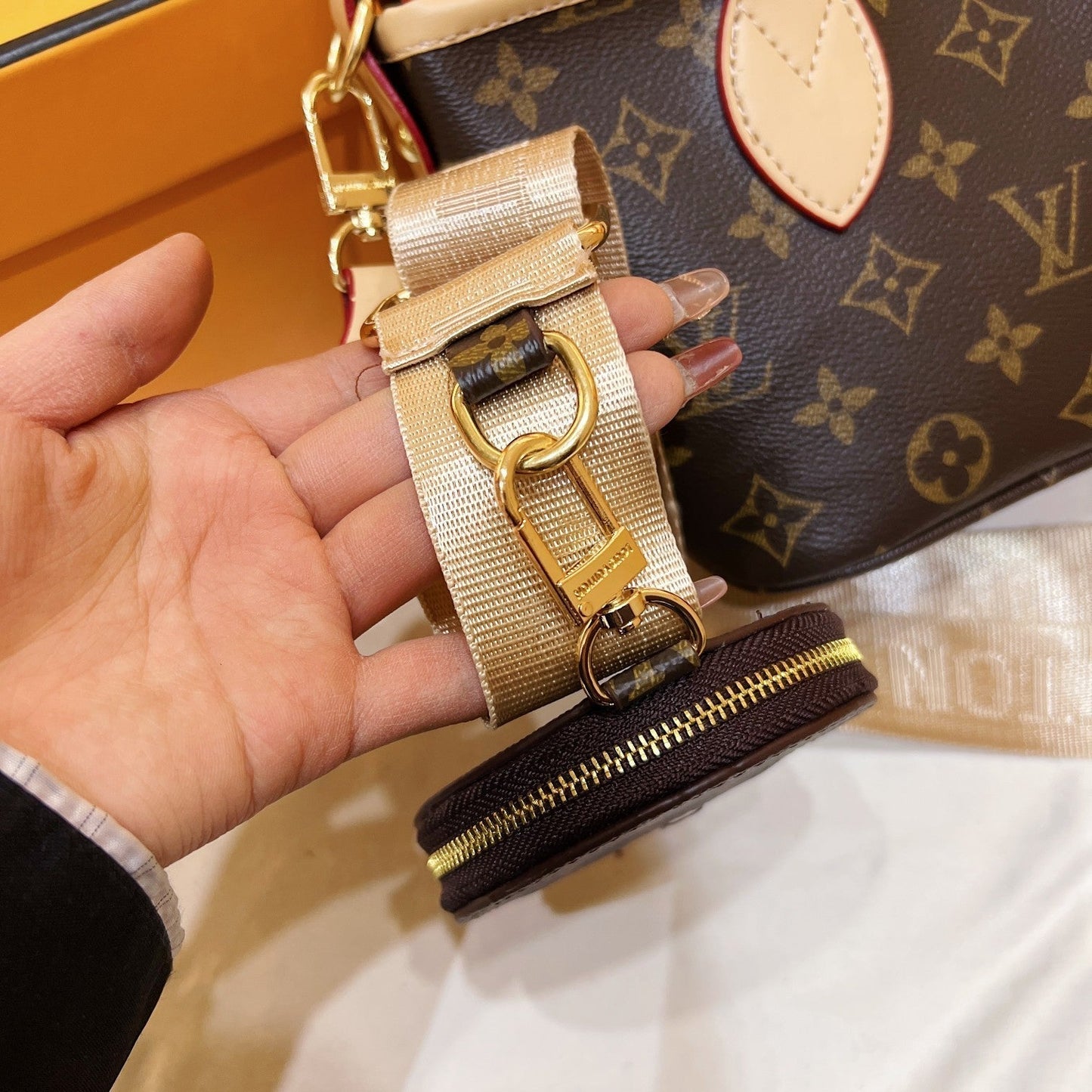 Louis vuitton handbag ( Neverfull)