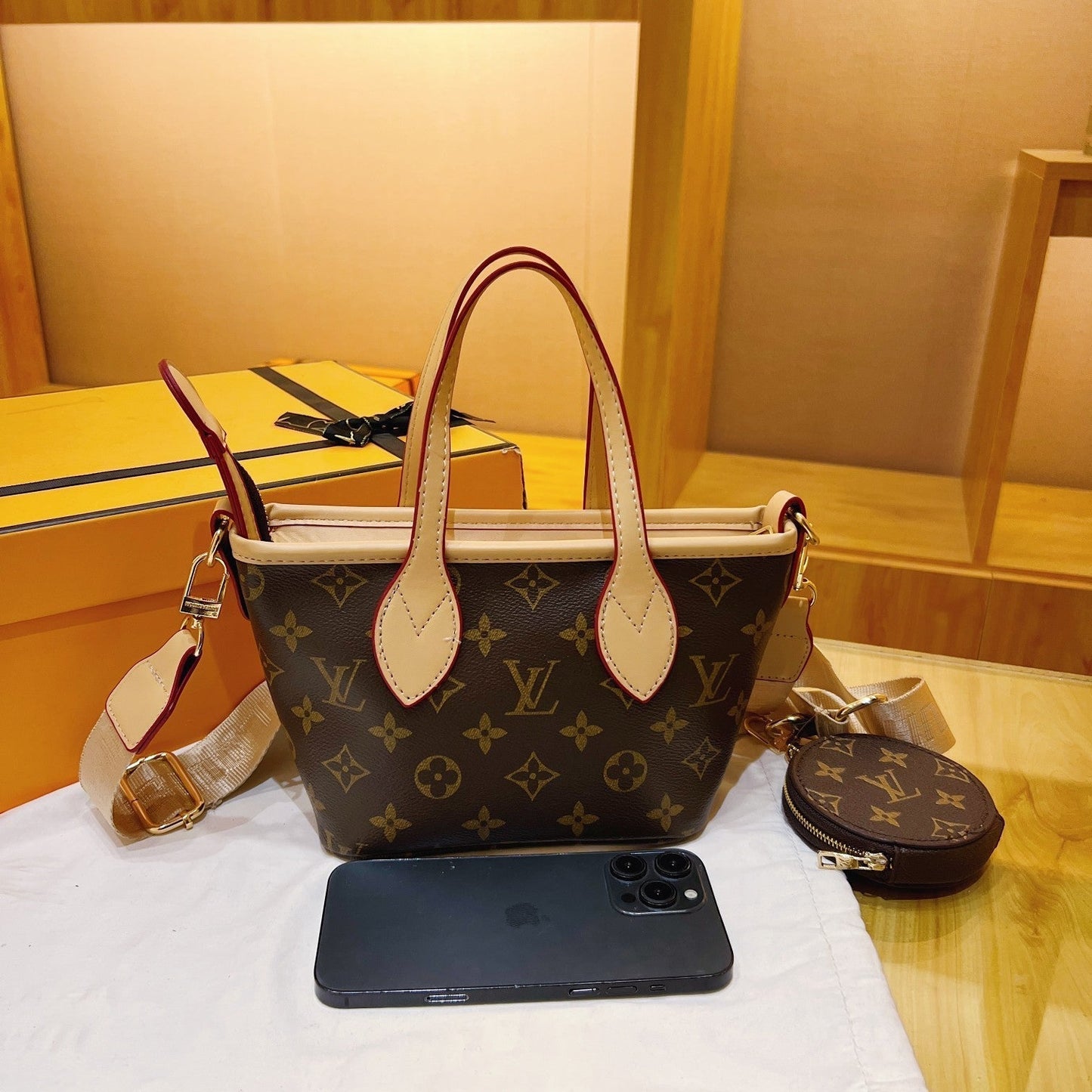 Louis vuitton handbag ( Neverfull)
