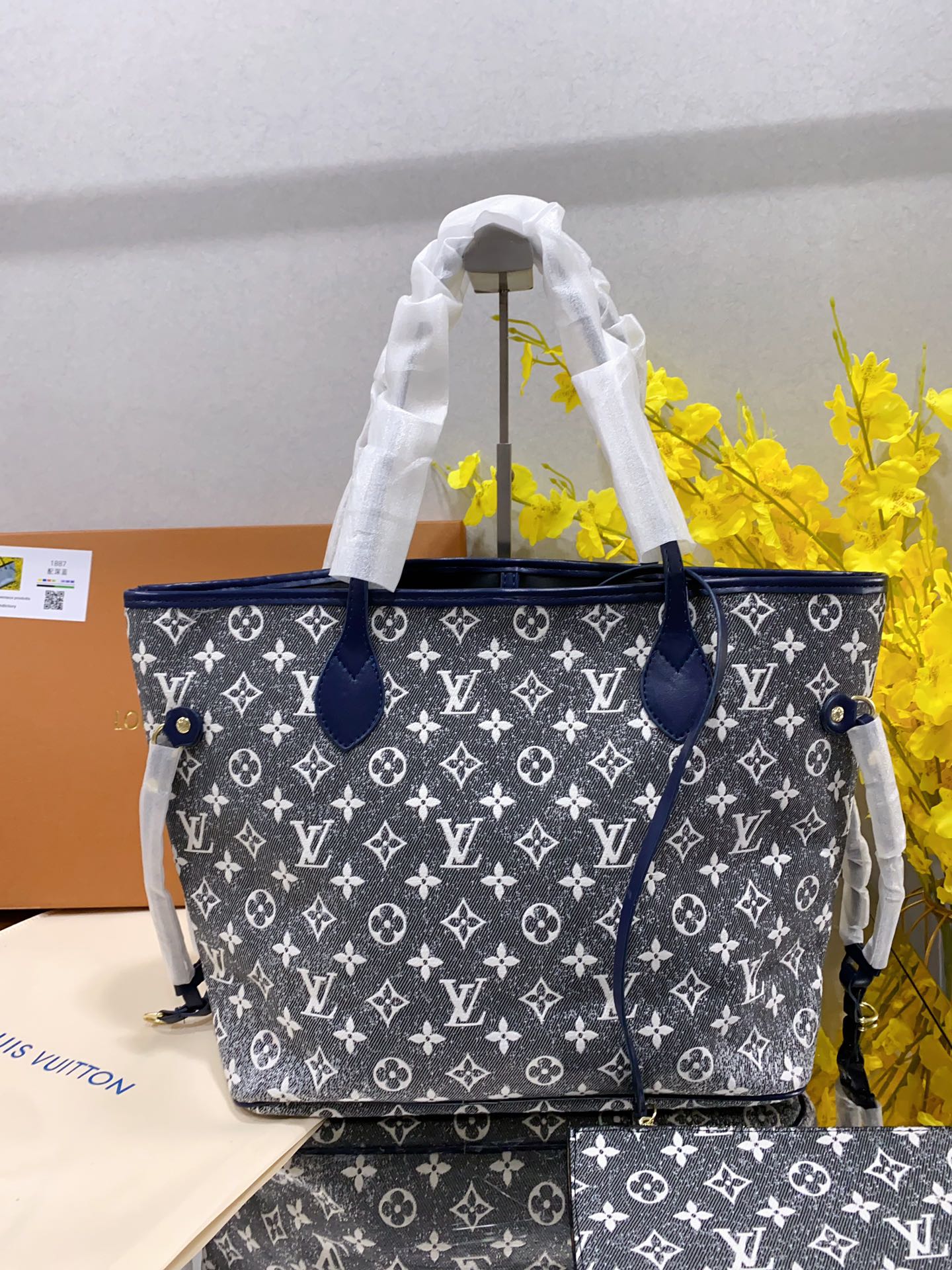 Louis vuitton handbag