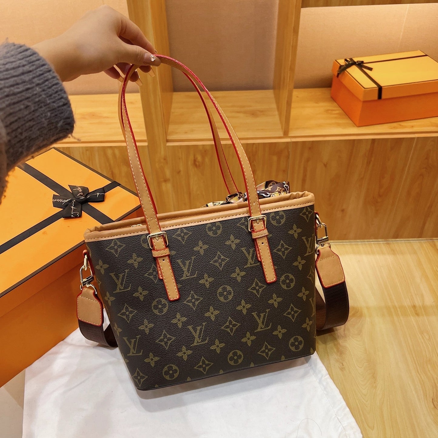 Louis vuitton handbag