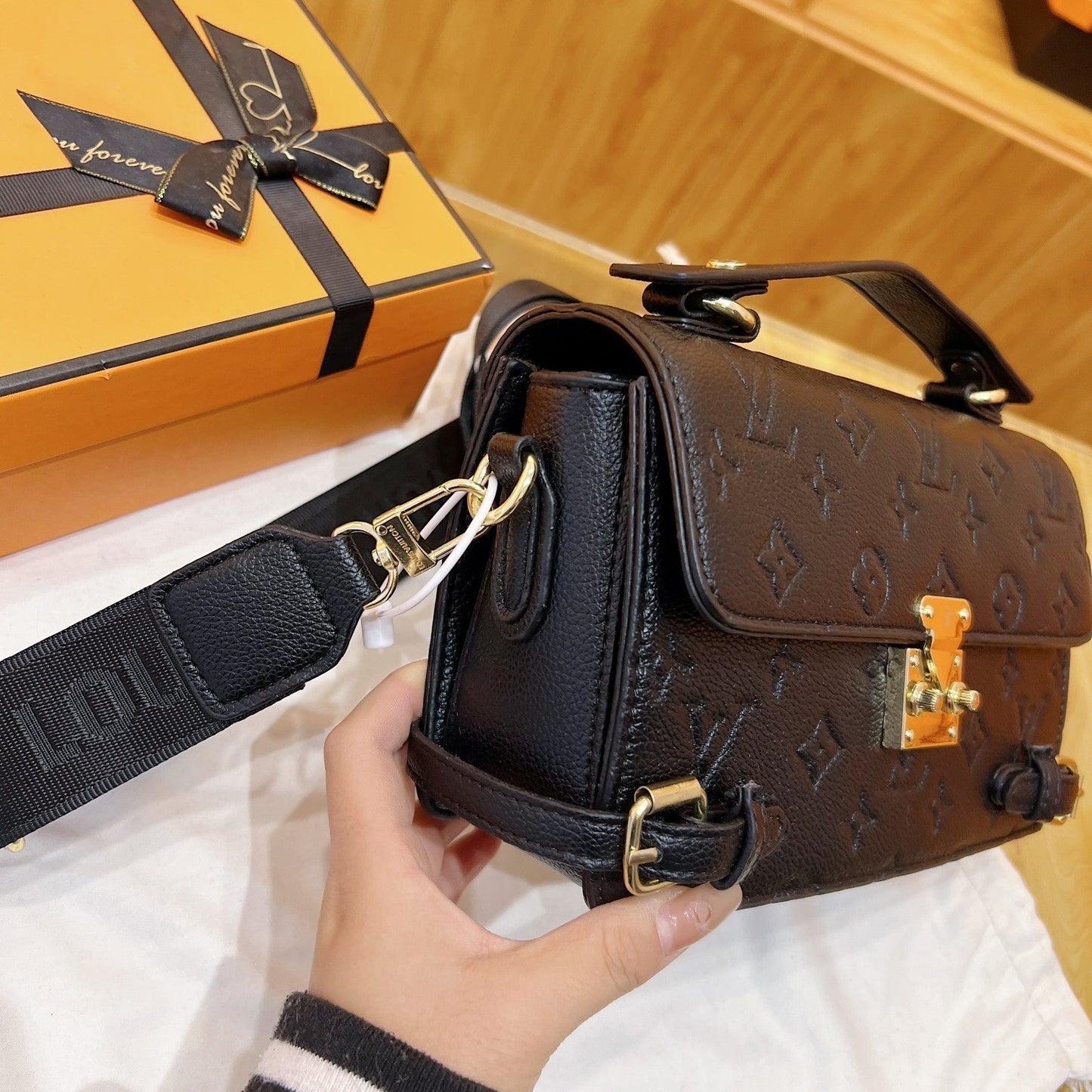 Louis vuitton handbag