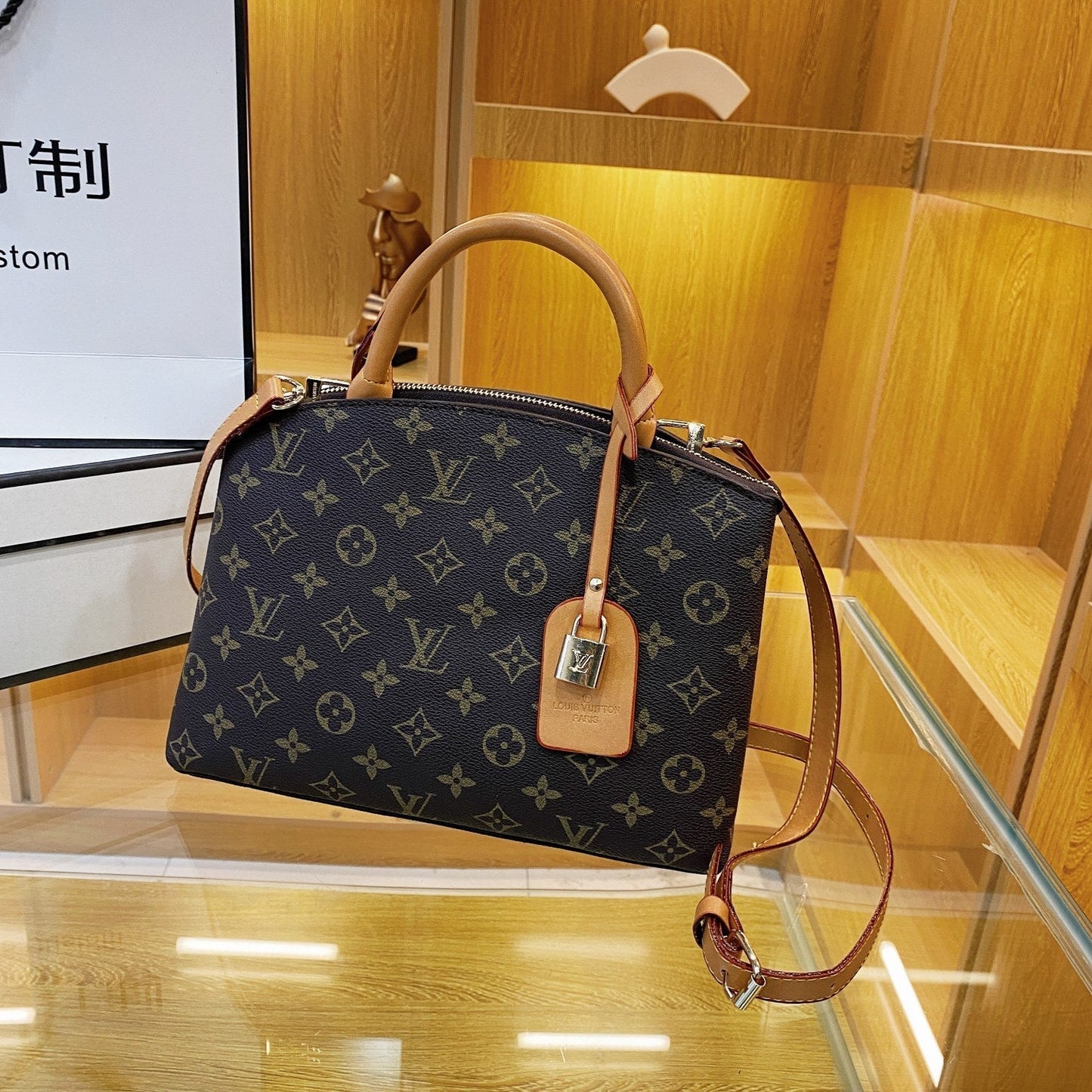Louis vuitton handbag