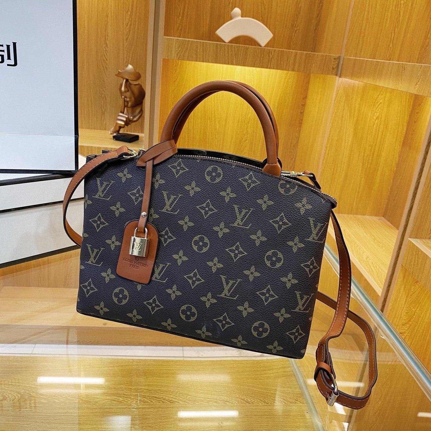 Louis vuitton handbag