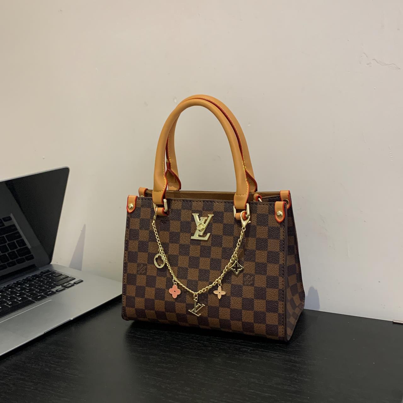 Louis vuitton handbag