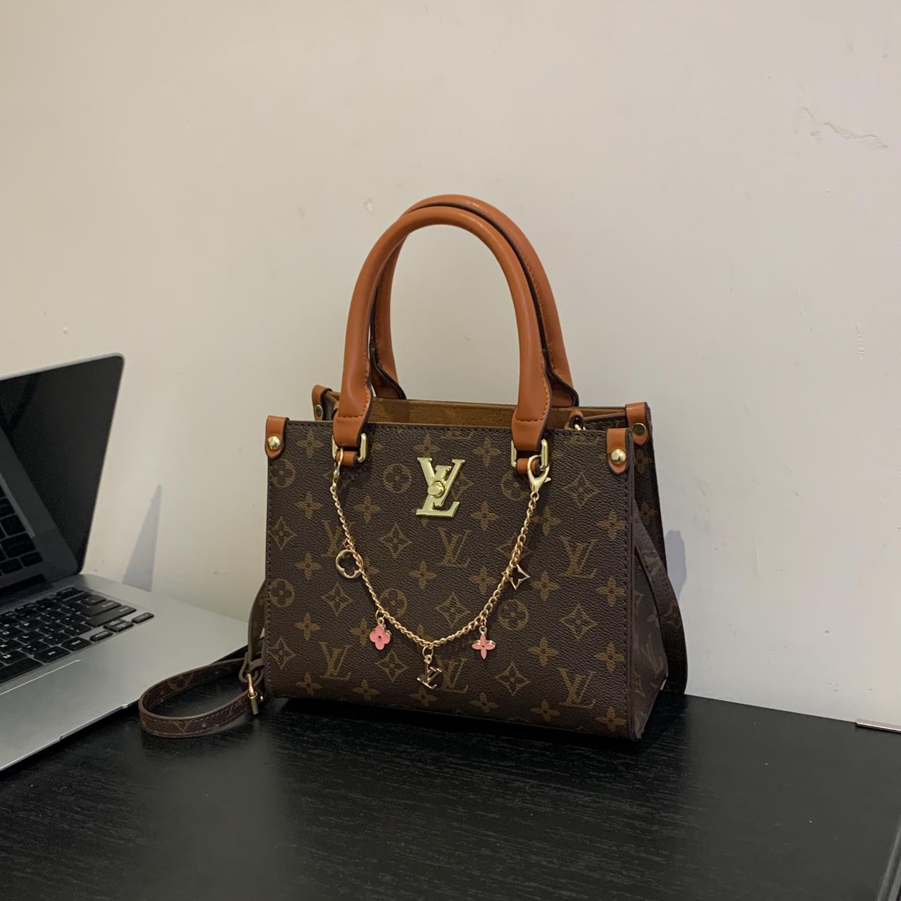 Louis vuitton handbag