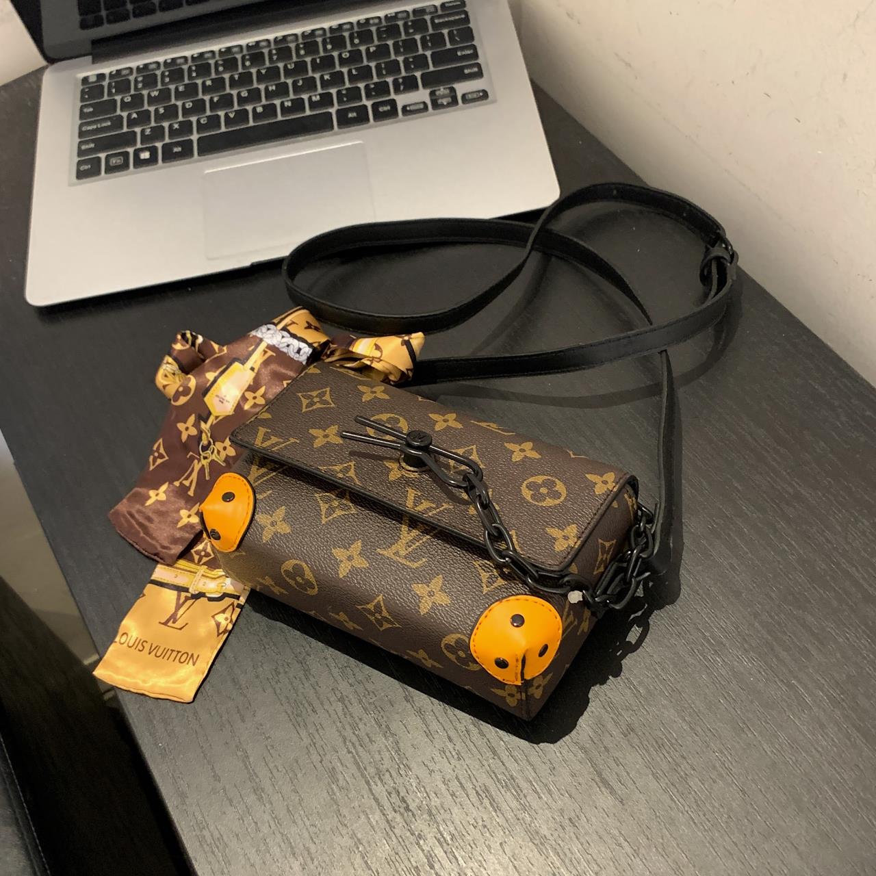 Louis vuitton handbag