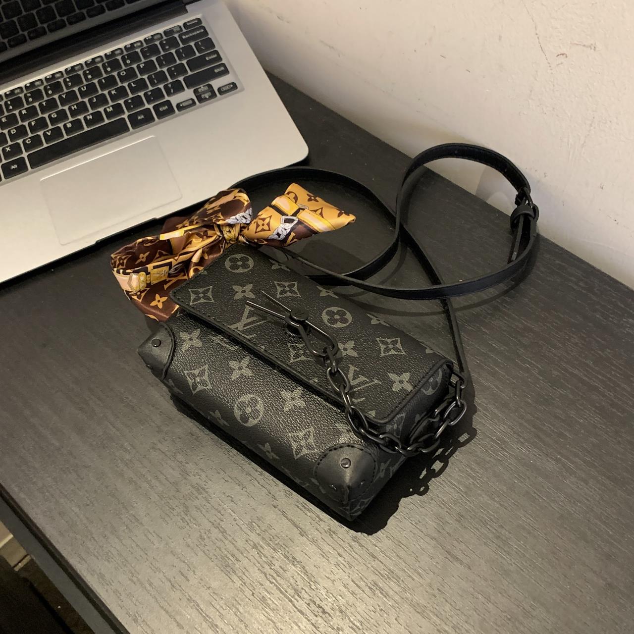 Louis vuitton handbag