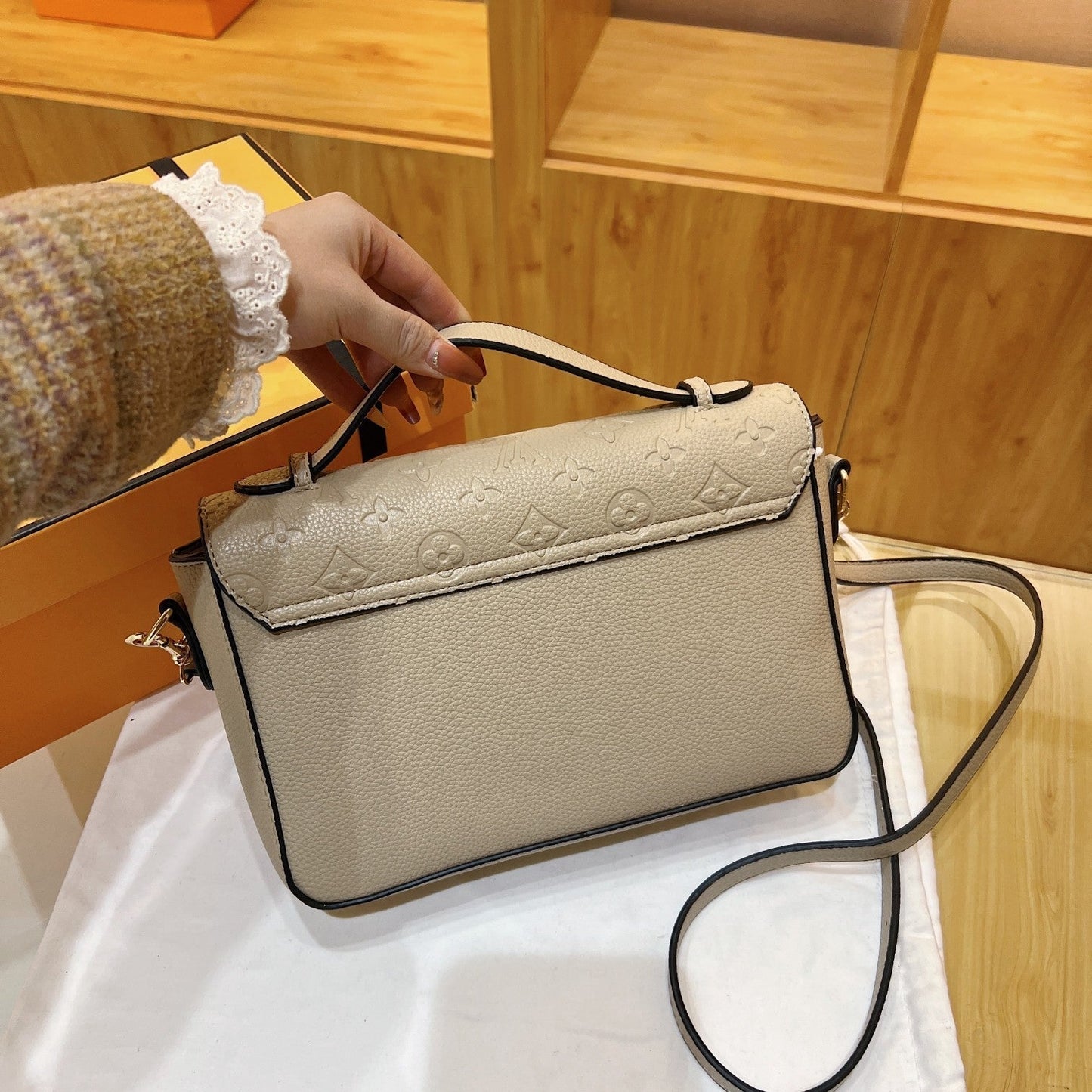 Louis vuitton handbag