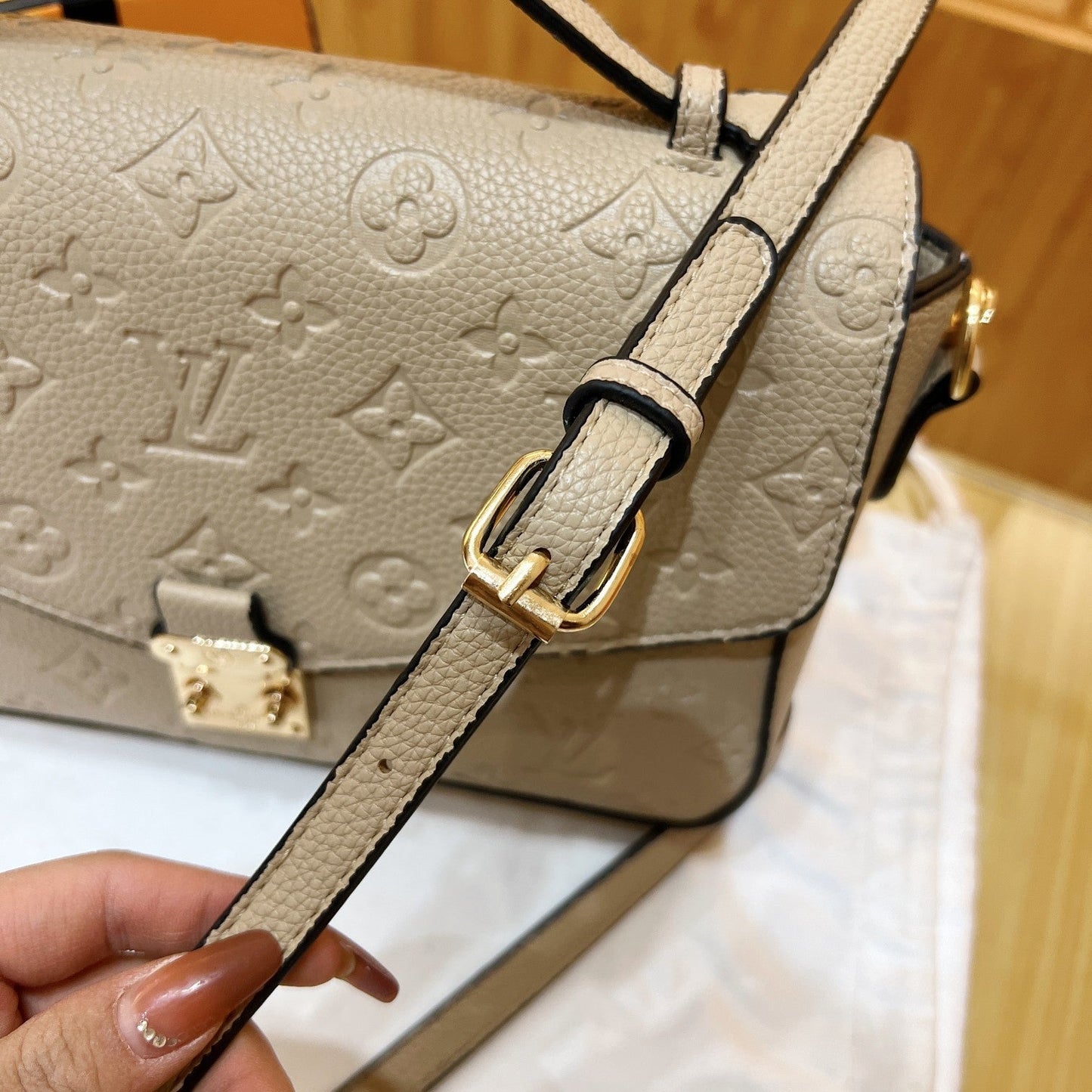 Louis vuitton handbag