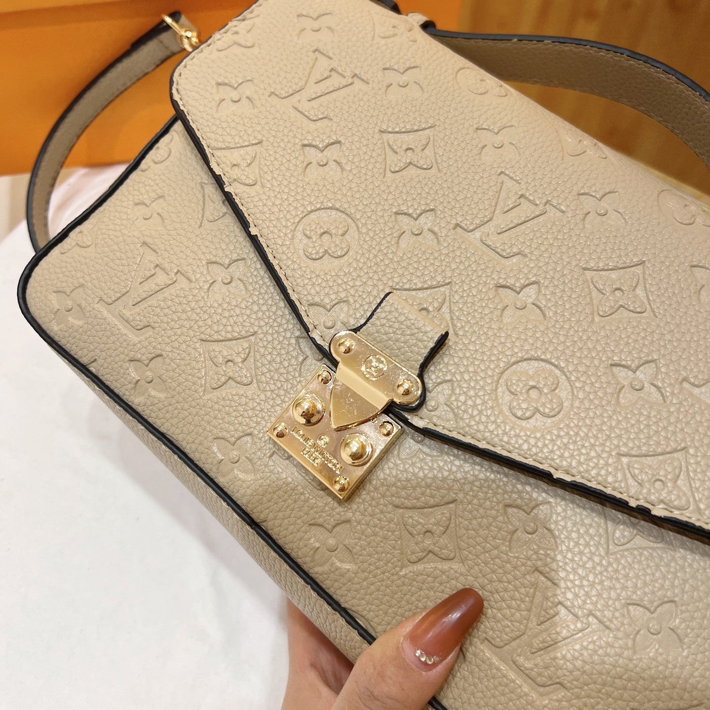 Louis vuitton handbag