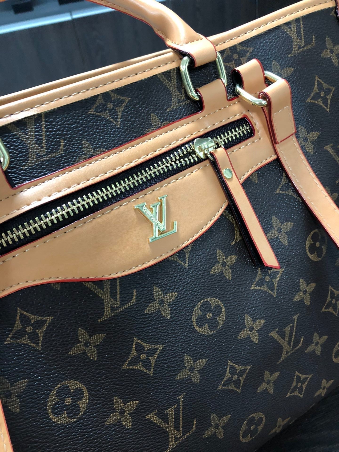 Louis vuitton handbag