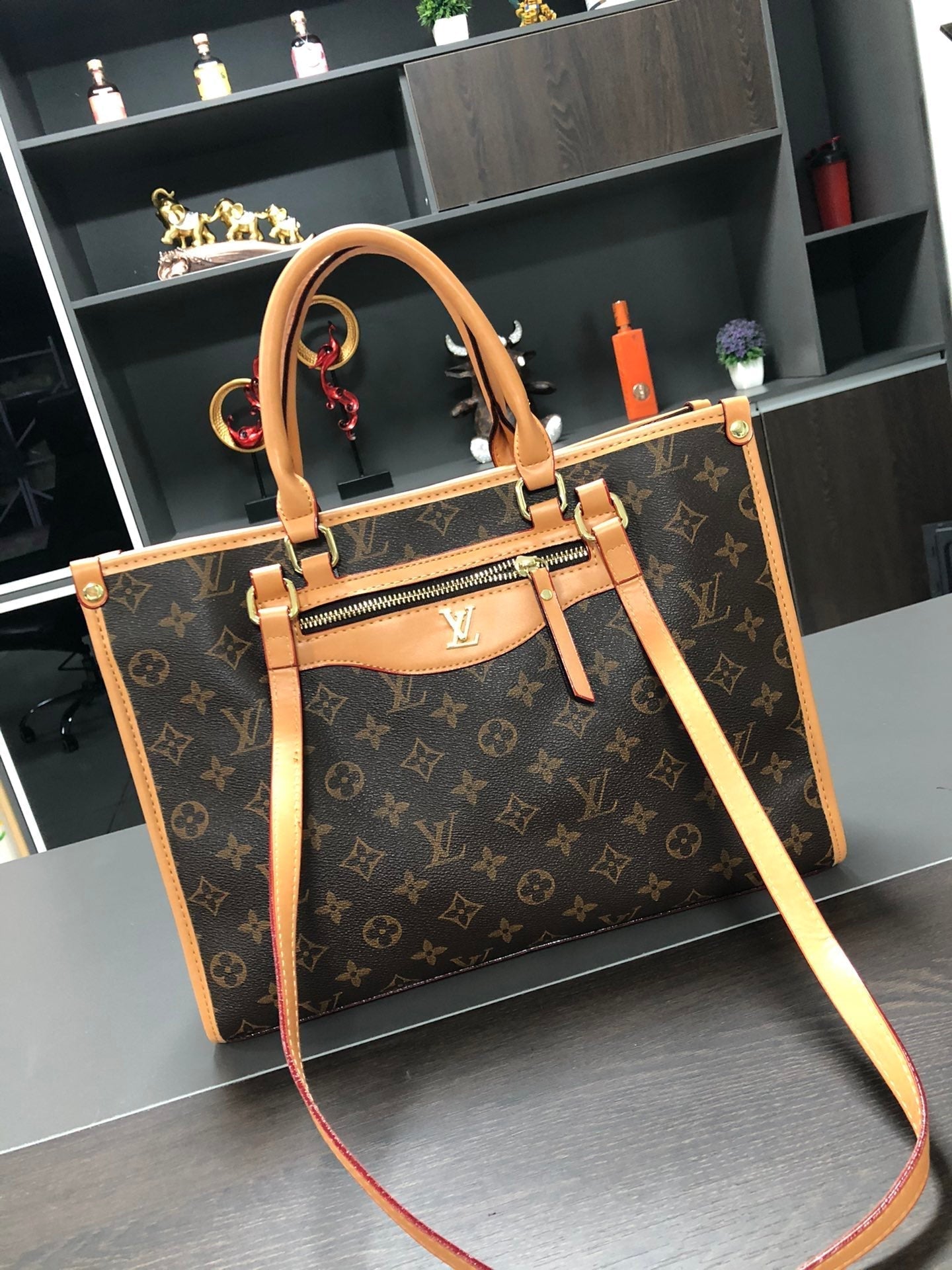 Louis vuitton handbag