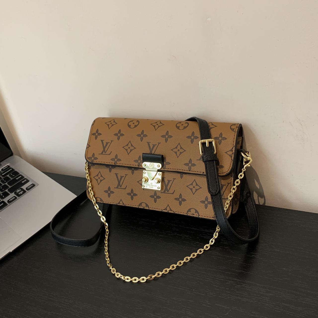 Louis vuitton handbag