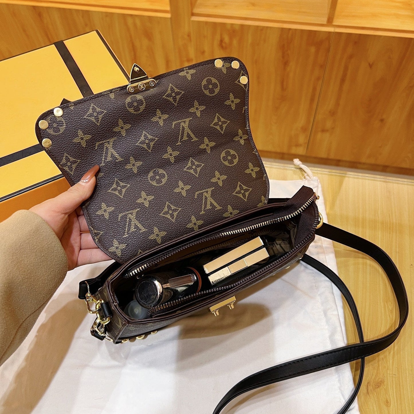 Louis vuitton handbag