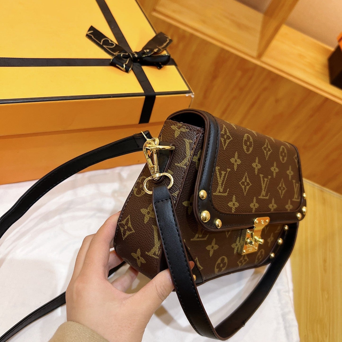 Louis vuitton handbag