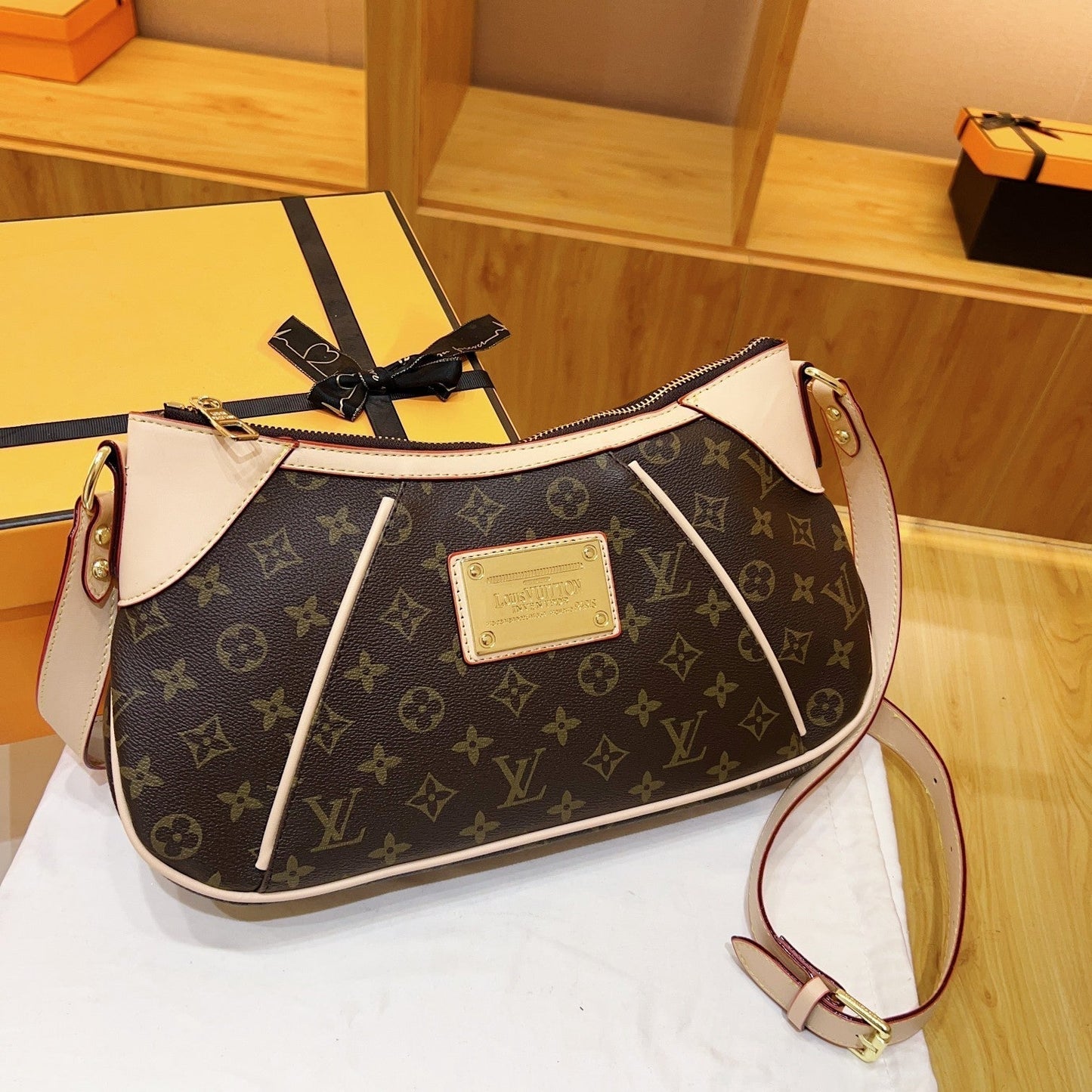 Louis vuitton handbag