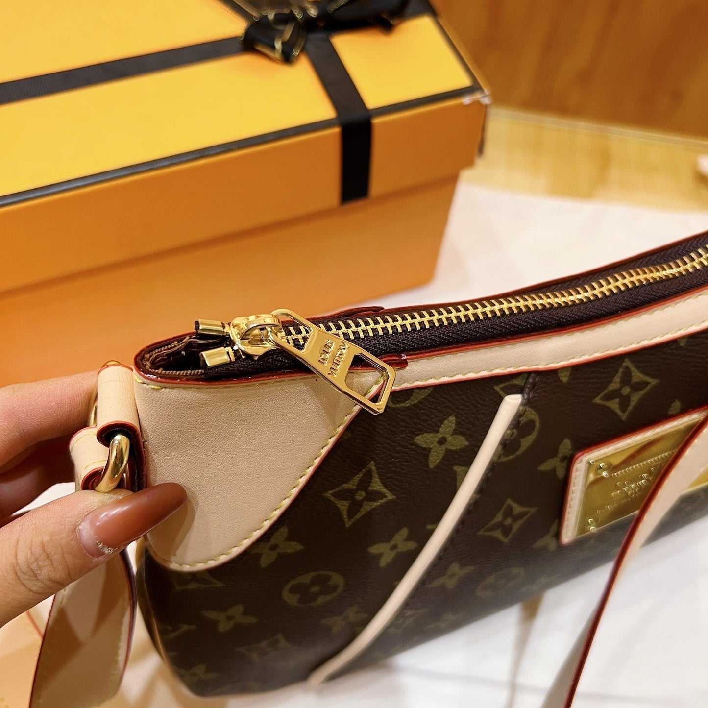 Louis vuitton handbag