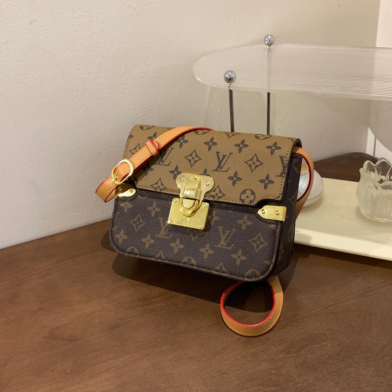 Louis vuitton handbag