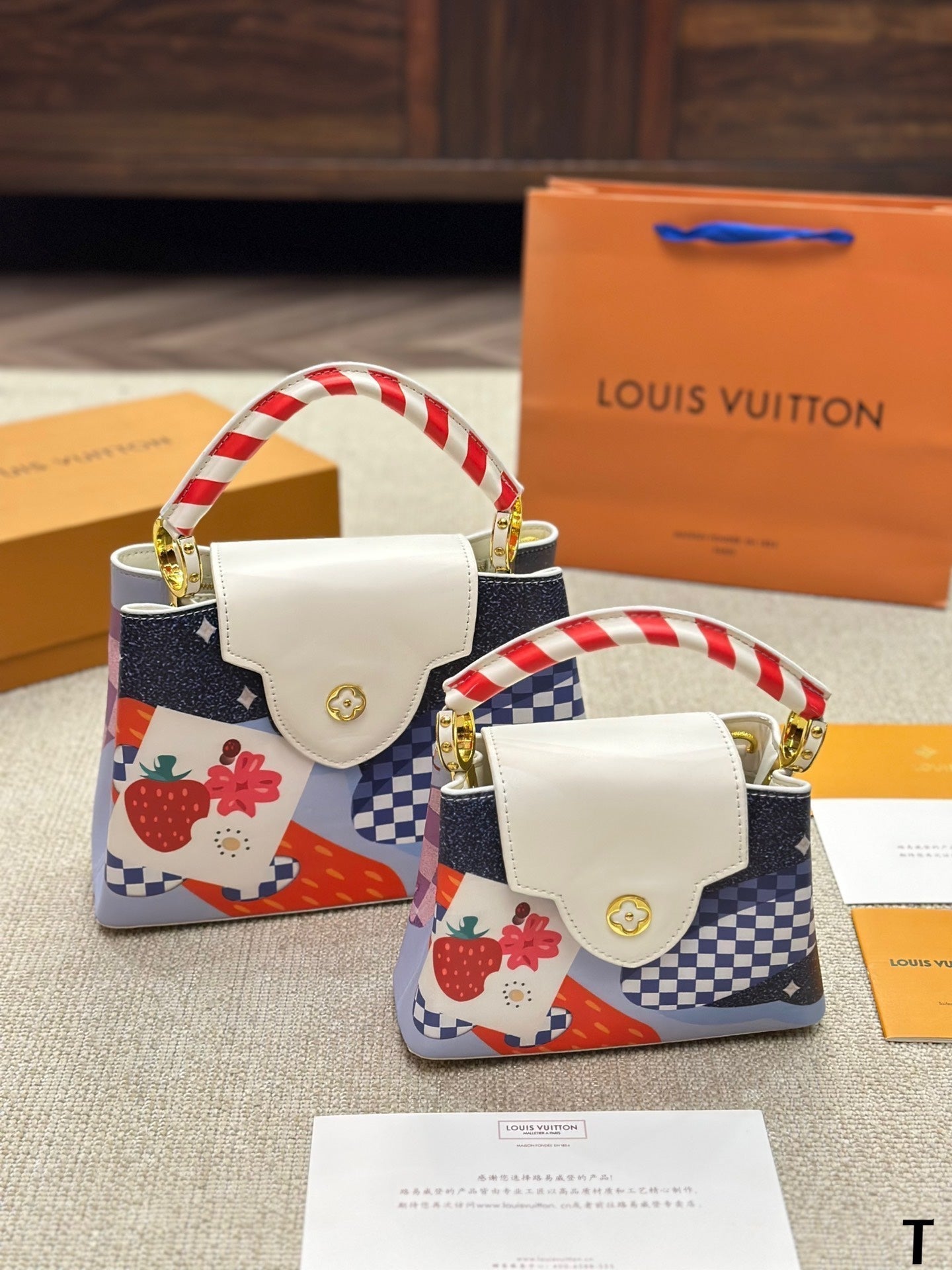 Louis Vuitton Capucines Handbag( 27cm snd 20cm)