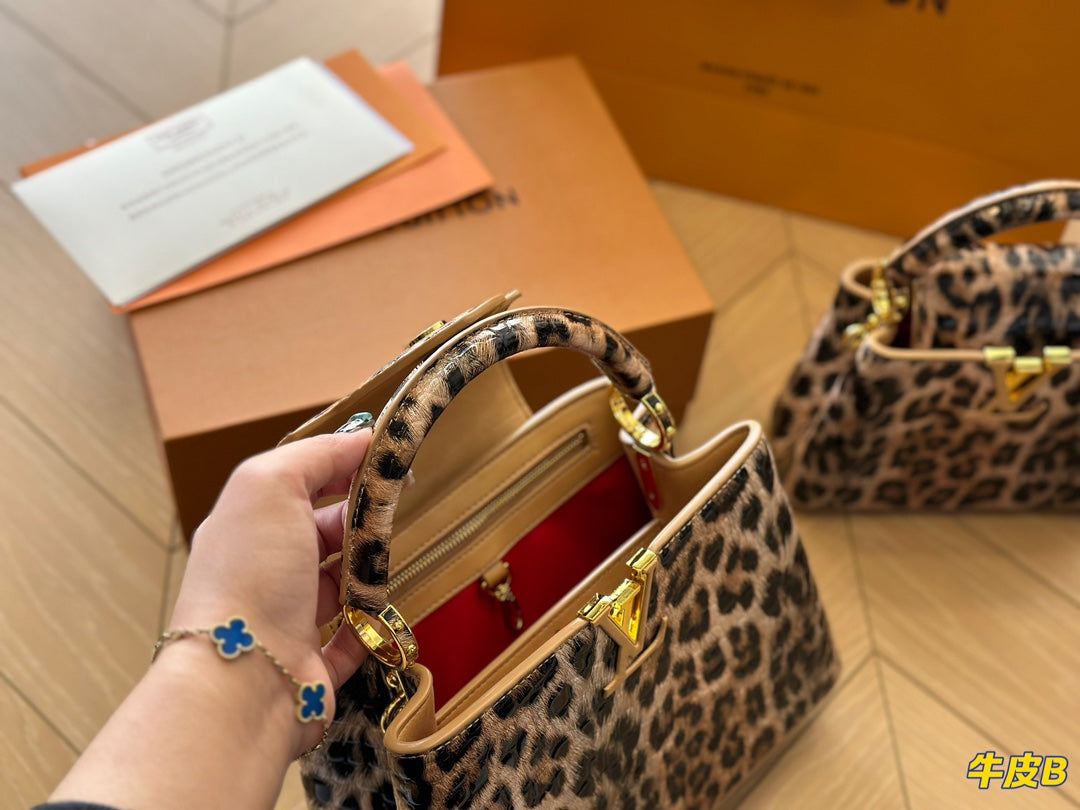 Louis Vuitton Capucines Handbag( 27cm)