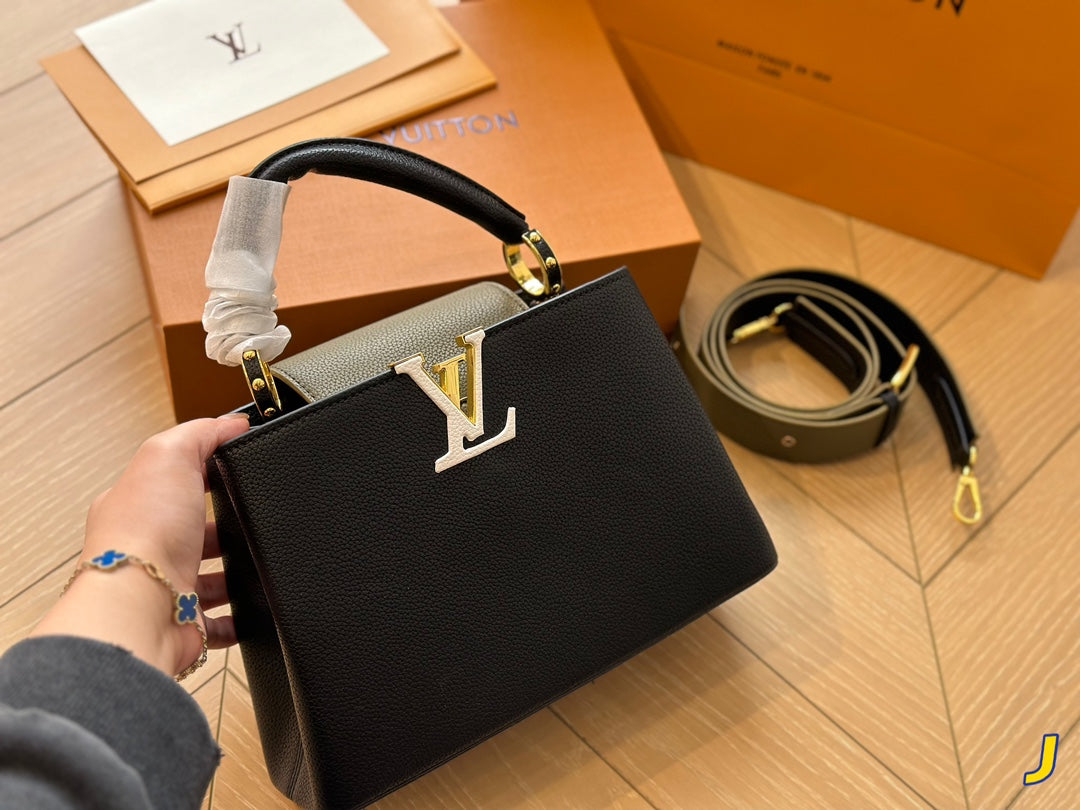Louis Vuitton Capucines Handbag( 27cm)