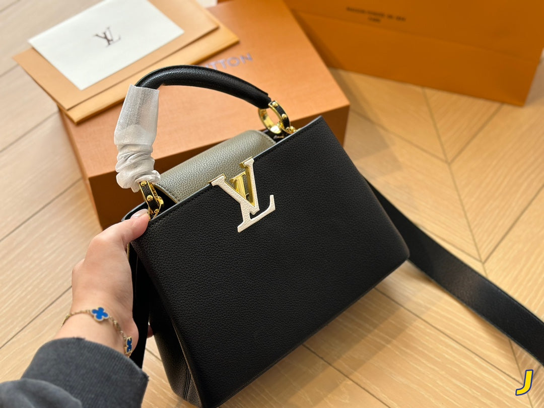 Louis Vuitton Capucines Handbag( 27cm)