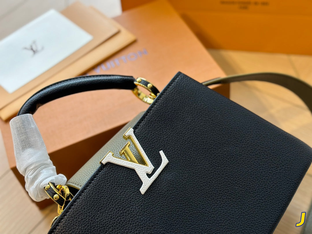 Louis Vuitton Capucines Handbag( 27cm)