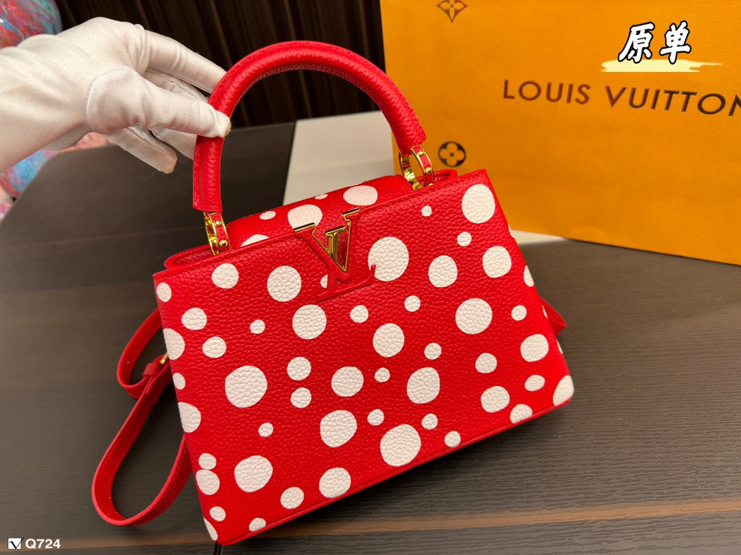Louis Vuitton Capucines Handbag( 27cm )