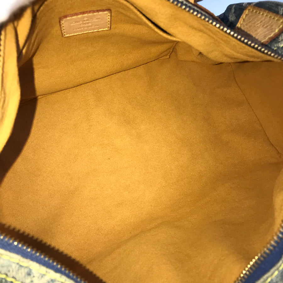 LOUIS VUITTON Handbag
